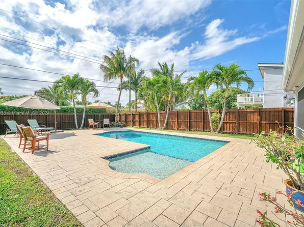 5208 Van Buren St, Hollywood, FL 33021
