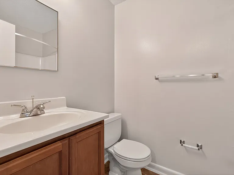Woodlocke Apartments — Photo 57