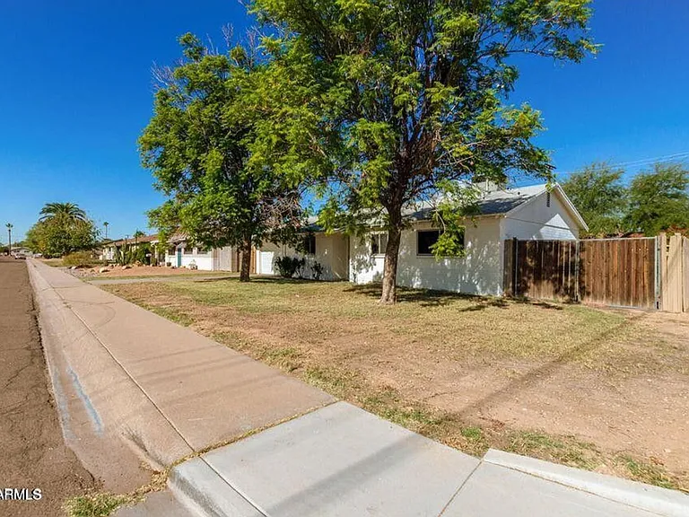 7544 E Kimsey Ln — Photo 2