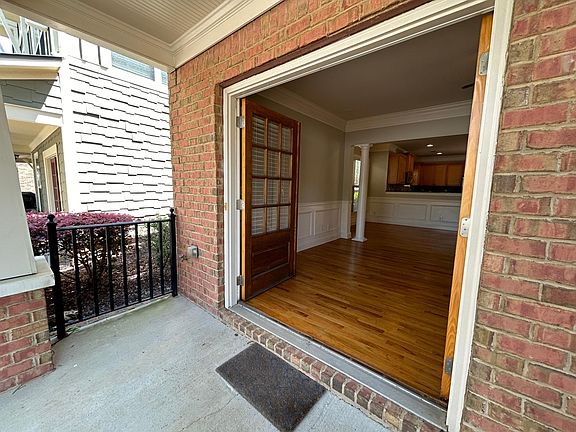 4th image of 374 16th St NW