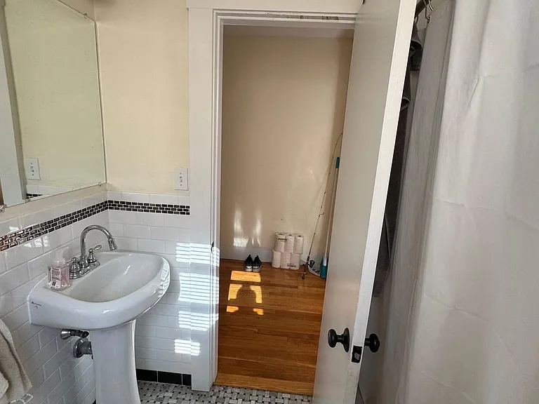 91-93 Cushing St #2 — Photo 19