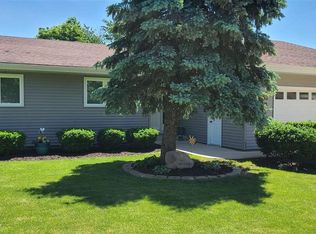 3727 Joan Dr, Waterloo, IA 50702