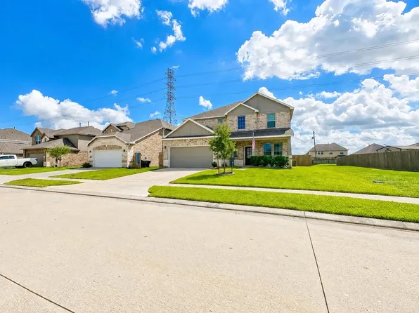 377 Selah Ct, Alvin, TX 77511