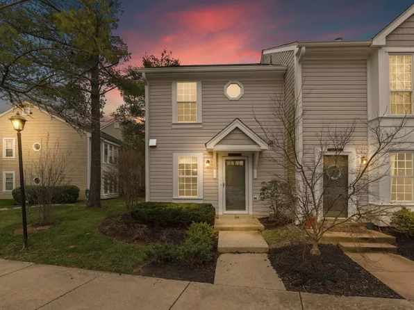 2403 S Walter Reed Dr, Arlington, VA 22206