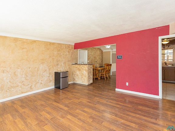 4th image of 1904 W Clayton Ave