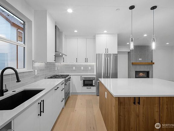 5th image of 697 NW Locust ST (Homesite #8)