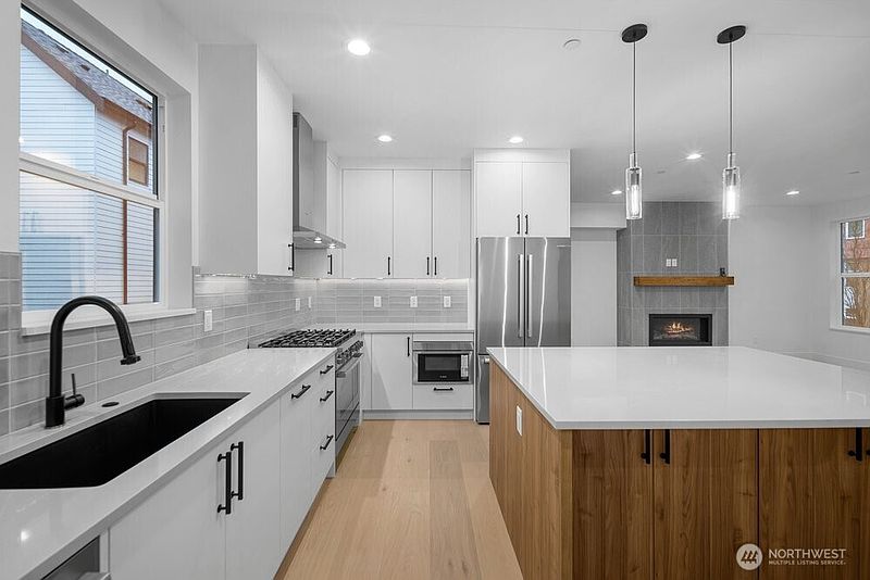 5th image of 695 NW Locust ST (Homesite #9)