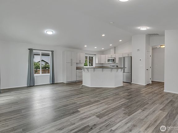 4th image of 7215 36th Street W