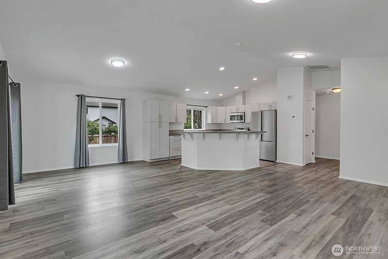 4th image of 7215 36th Street W
