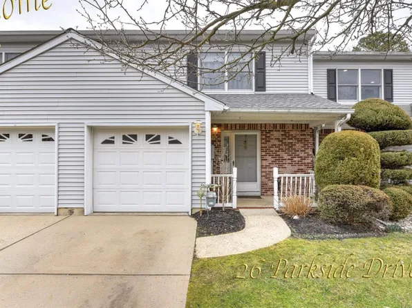 26 Parkside Dr, Spotswood, NJ 08884
