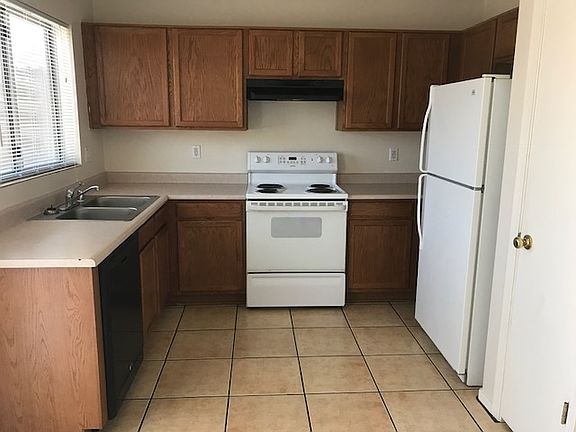 3rd image of 6610 W Mohave St