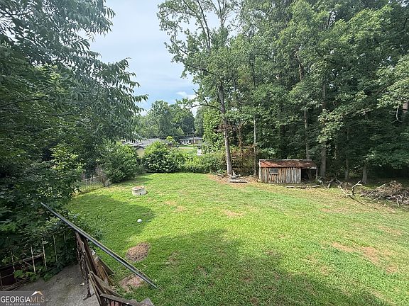 4th image of 868 King Rd