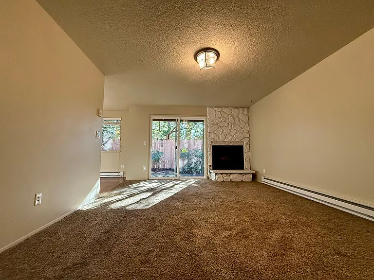 6918 SW 104th Ave — Photo 5