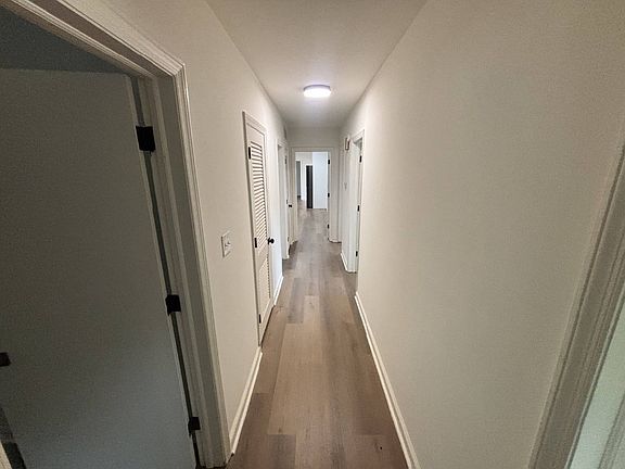 3rd image of 3393 Clairmont Rd