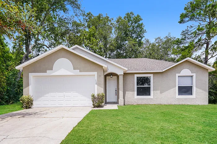 3 bed, 2.0 bath, 1190 sqft, $1,875 — Photo 1