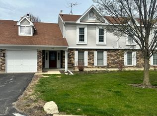 848 Chasefield Ln APT 3, Crystal Lake, IL 60014