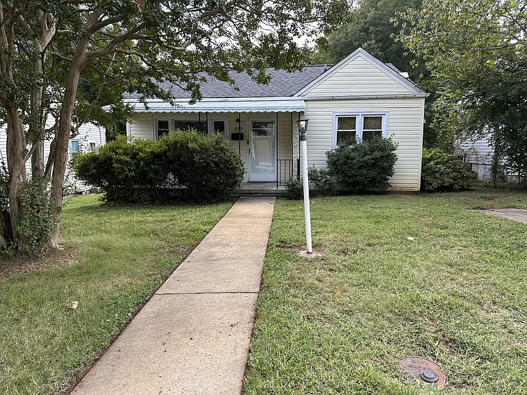 373 Juless St — Photo 8