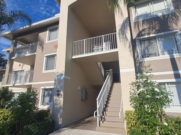 171 SW Palm Dr, Port Saint Lucie, FL