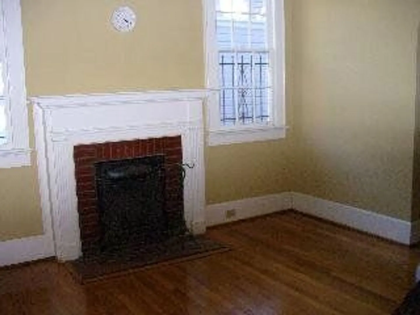 Charming Bungalow in the Heart of Five Points — Photo 2