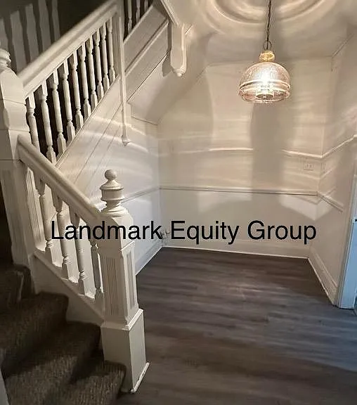 1712 Jules St — Photo 3