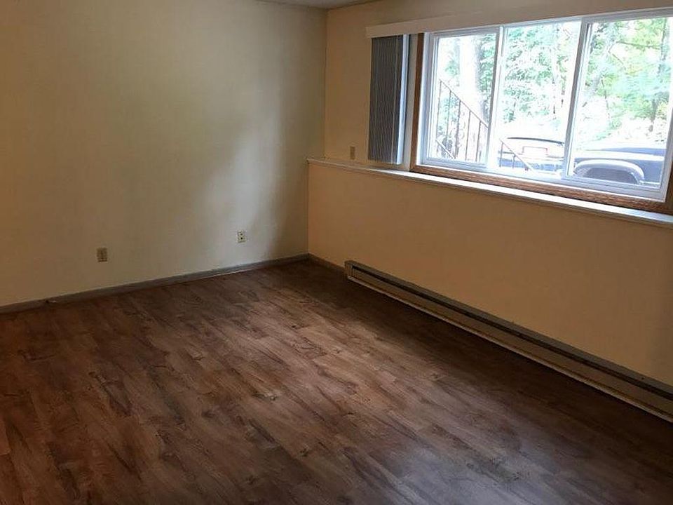 1st image of 606 11th St S APT 7