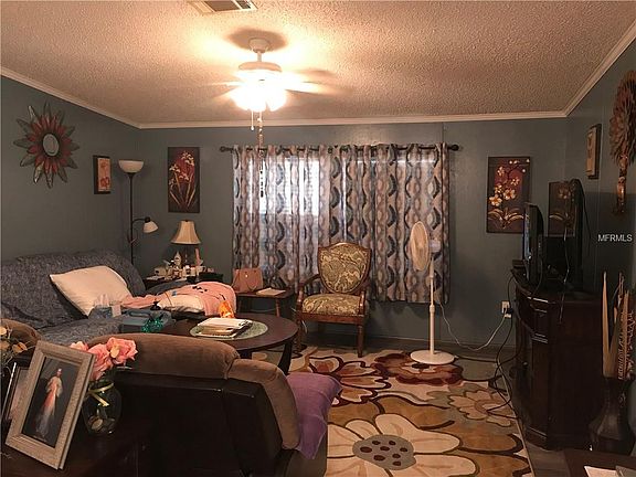 3rd image of 1445 NE Leisure Ave