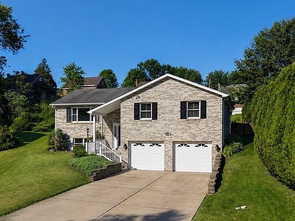 2nd image of 209 Falcon Ridge Dr
