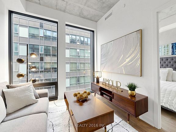 4th image of 284 King St E #808