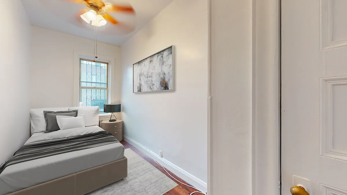 Building Photo - 303 W 106th St #12A