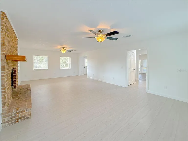 2827 Sanctuary Ln — Photo 24