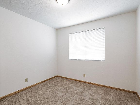 4th image of 1701 Burnham St #6