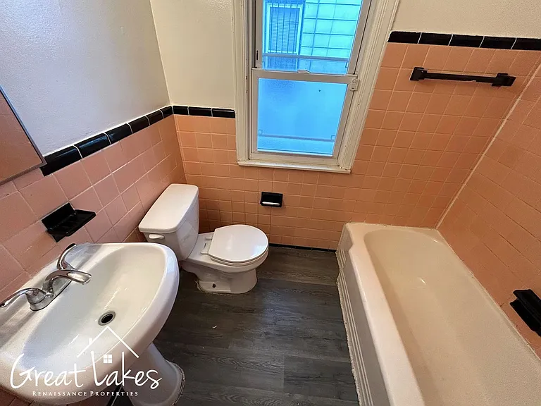 7842 Artesian St — Photo 13