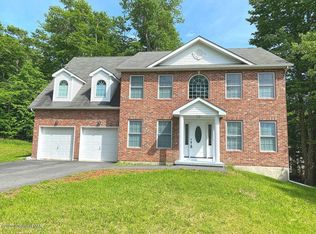 675 Glen Circle Dr, Tobyhanna, PA 18466