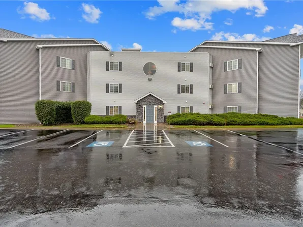 1419 Landrush Way, Baldwinsville, NY 13027