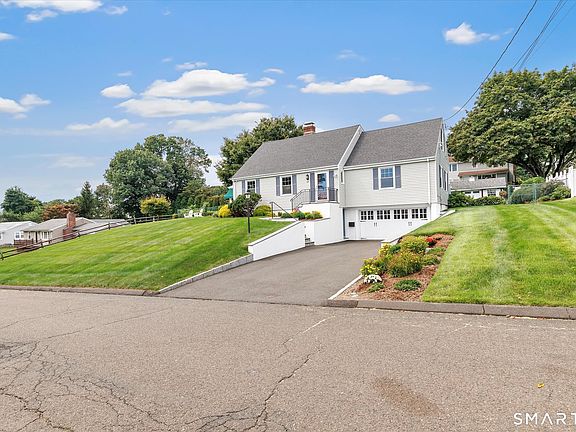 3rd image of 321 Bridgeview Place