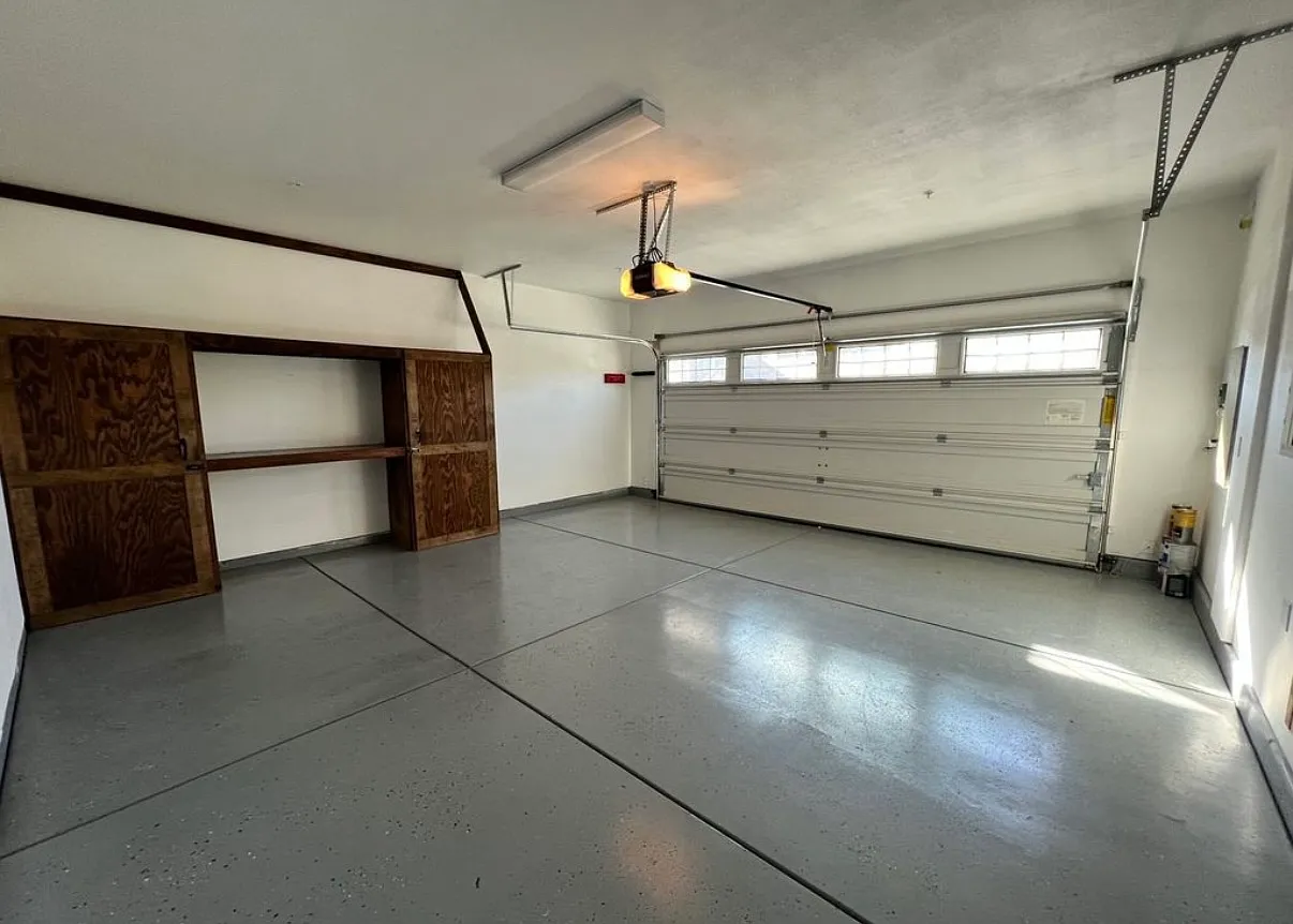 3 bed, 1635 sqft, $2,500 — Photo 2