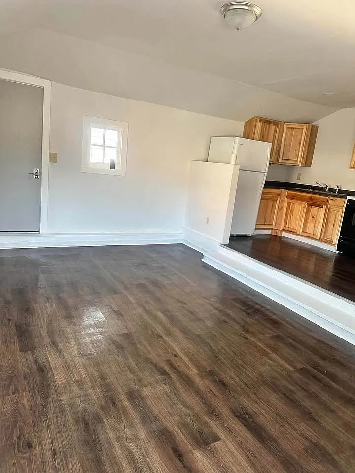 1 bed, 4350 sqft, $950 — Photo 2