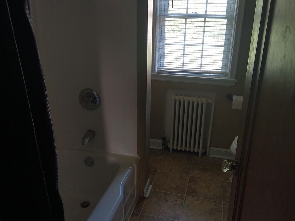 2nd image of 511 S Elm Ave #3