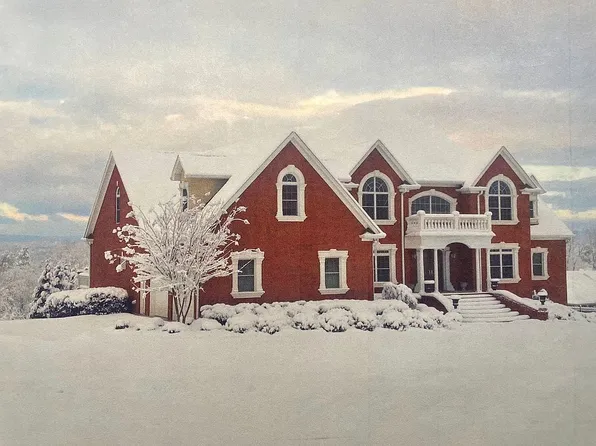 277 The Pointe Dr, Ringgold, GA 30736