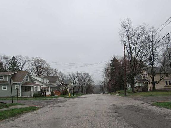 5th image of 143 Elmwood Ave