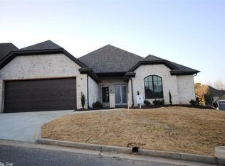 2 Verona Ct, Little Rock, AR 72212