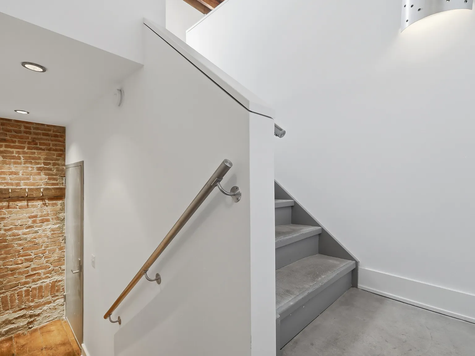 1 bed, 925 sqft, $3,750 — Photo 3