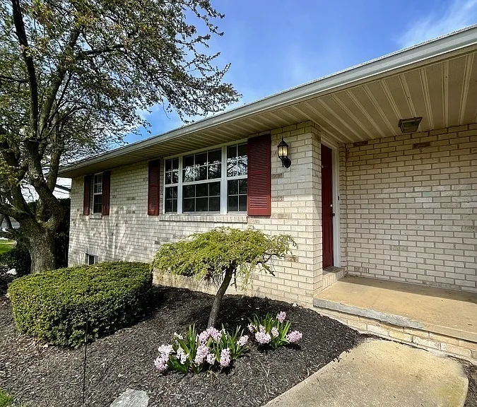 Kimes Rd — Photo 120