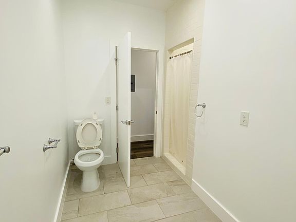 5th image of 464 N Ogden Dr #Qm4tgx3hh