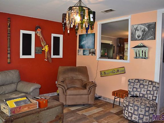 4th image of 11034 Henson Dr