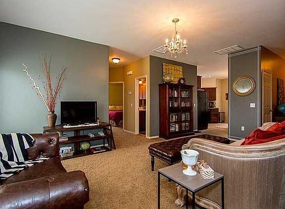 5th image of 12028 Garden Dr