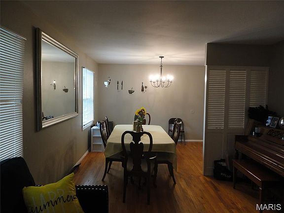 2nd image of 2240 Windsor Dr
