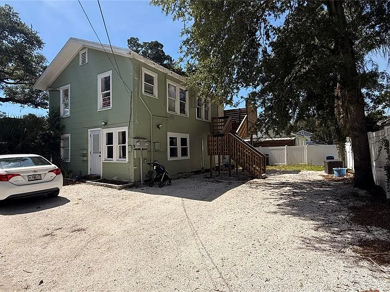905 Jones St — Photo 3
