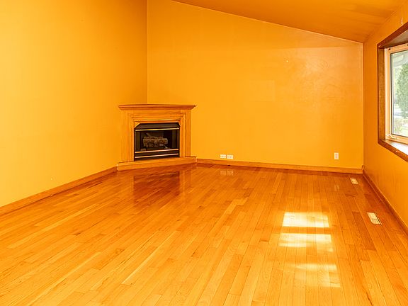 3rd image of 145 Madera Cir