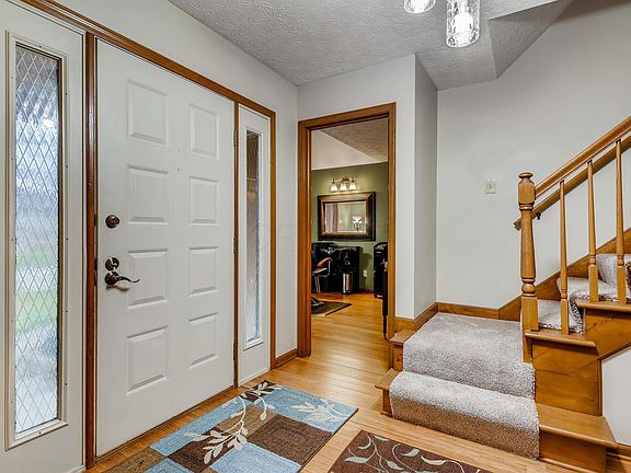 3rd image of 13070 Heatherstone Cir NW